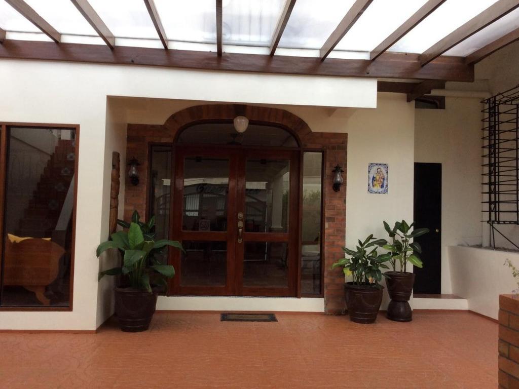 Bed and Breakfast Casa Roces Legazpi Zewnętrze zdjęcie